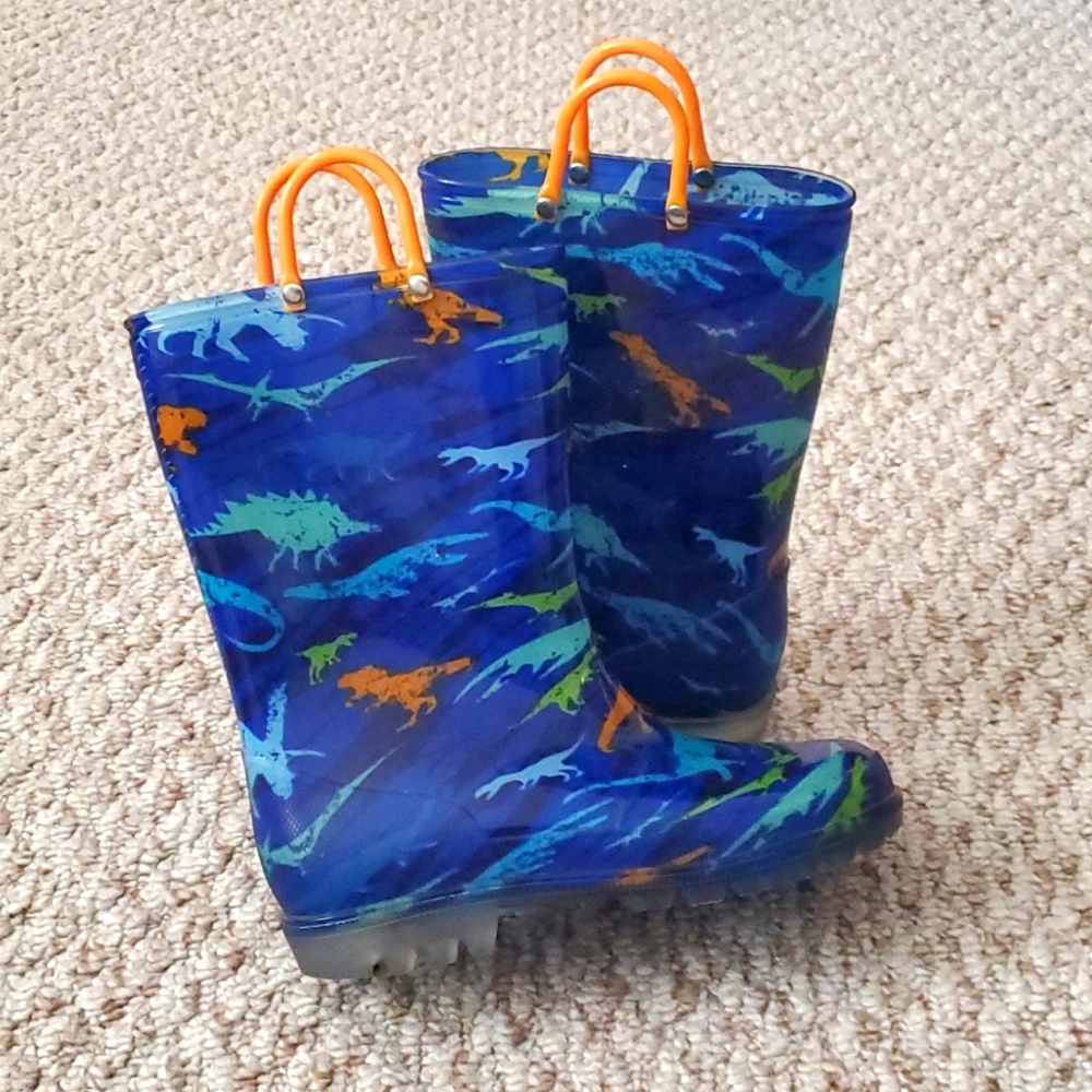Dino boys light up rainboots